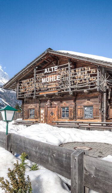Winter-Außenansicht Alte Mühle in Osttirol