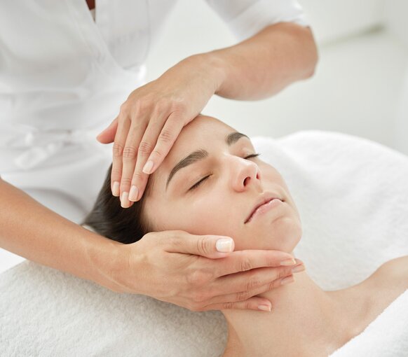 Massagen und Treatments im AlpenParks Taxacher