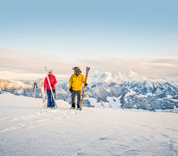 Skifahren mit grandioser Bergkulisse